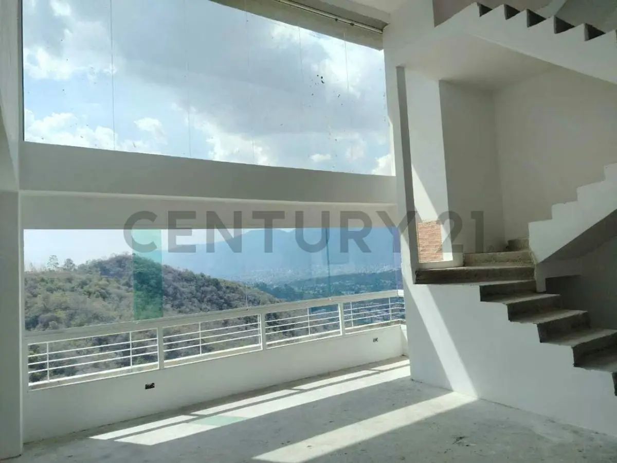 Exclusivo Pent House Dúplex a Estrenar con Vista Al Ávila - Solar del Hatillo - 3