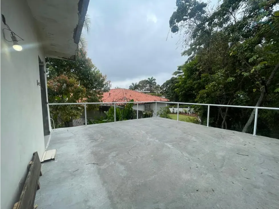 Se alquila anexo 400m² 3h/3b/2p Altamira - 2