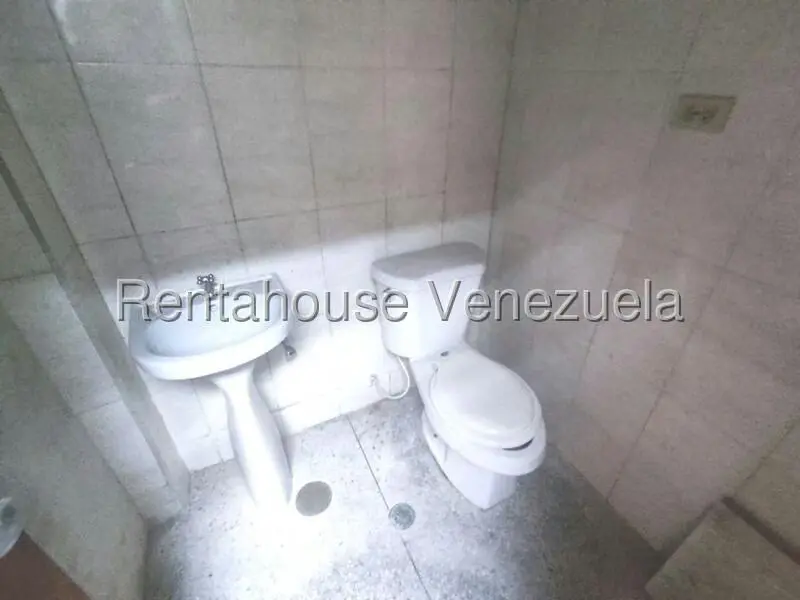 Oficina en Alquiler en Zona Colonial, Carabobo - 11