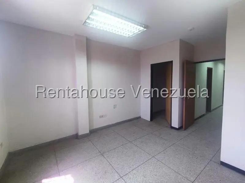 Oficina en Alquiler en Zona Colonial, Carabobo - 2