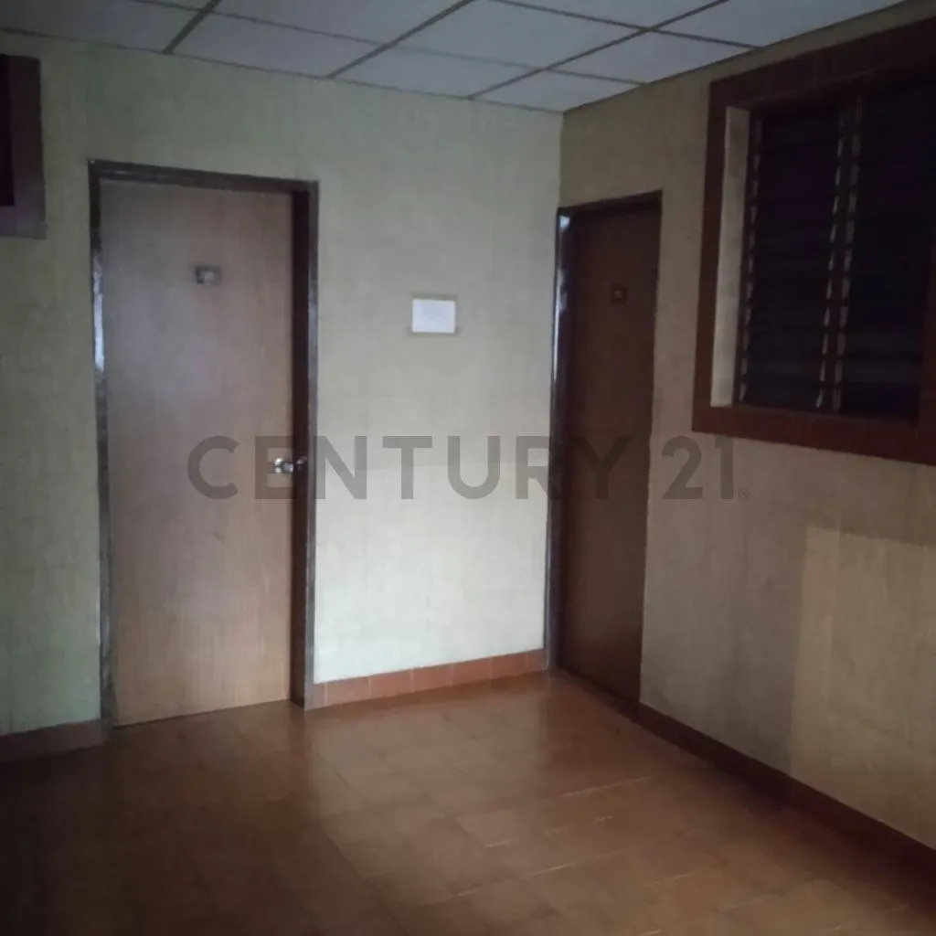 Casa Comercial en Venta Centro de Caracas - 4