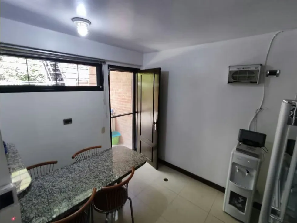 Alto Prado VENDO casa 350m2 Remodelada calle cerrada vista Ávila(mogo) - 10