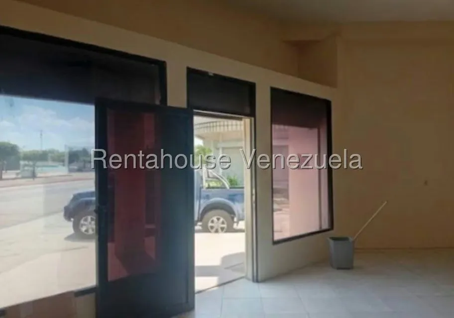 Local Comercial en Alquiler en Padilla, Zulia - 17