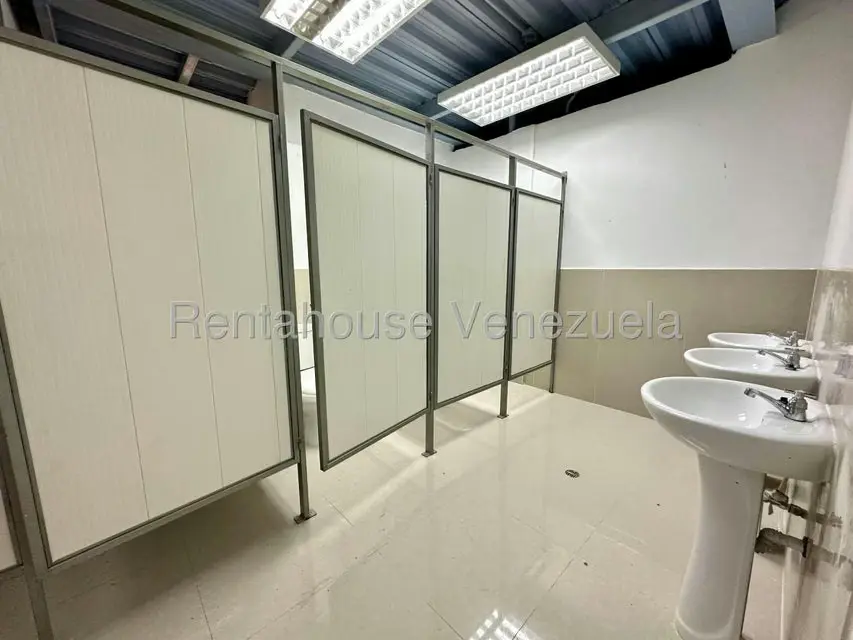 Galpon - Deposito en Venta en Zona Industrial 2, Lara - 23