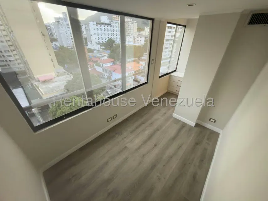 Apartamento (Multiples Niveles) en Alquiler en Los Palos Grandes, Distrito Metropolitano - 13