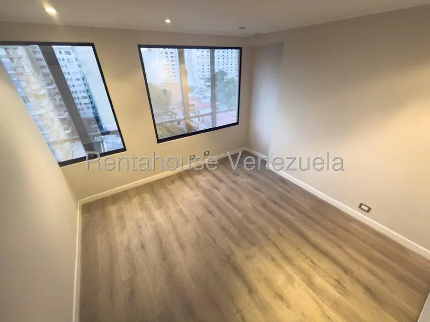 Apartamento (Multiples Niveles) en Alquiler en Los Palos Grandes, Distrito Metropolitano - 14
