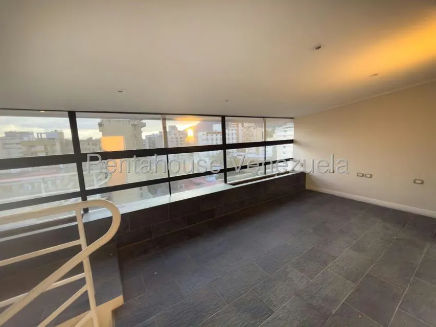 Apartamento (Multiples Niveles) en Alquiler en Los Palos Grandes, Distrito Metropolitano - 26