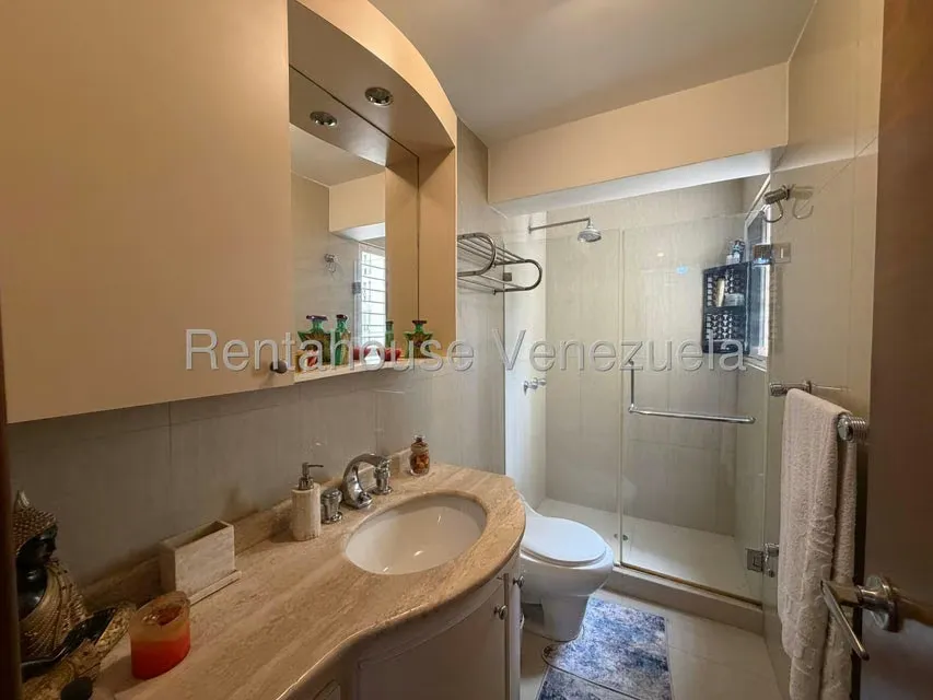 Apartamento (1 Nivel) en Alquiler en El Cafetal, Distrito Metropolitano - 16
