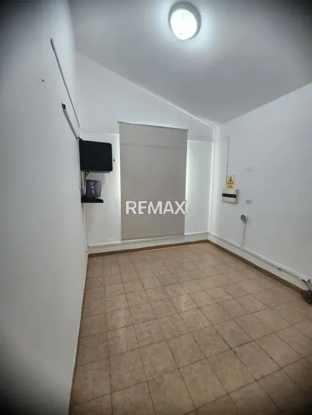 ALQUILER DE AMPLIA CASA COMERCIAL. 178M2. A una cuadra de Res. Morichal. NAGUANAGUA - 11
