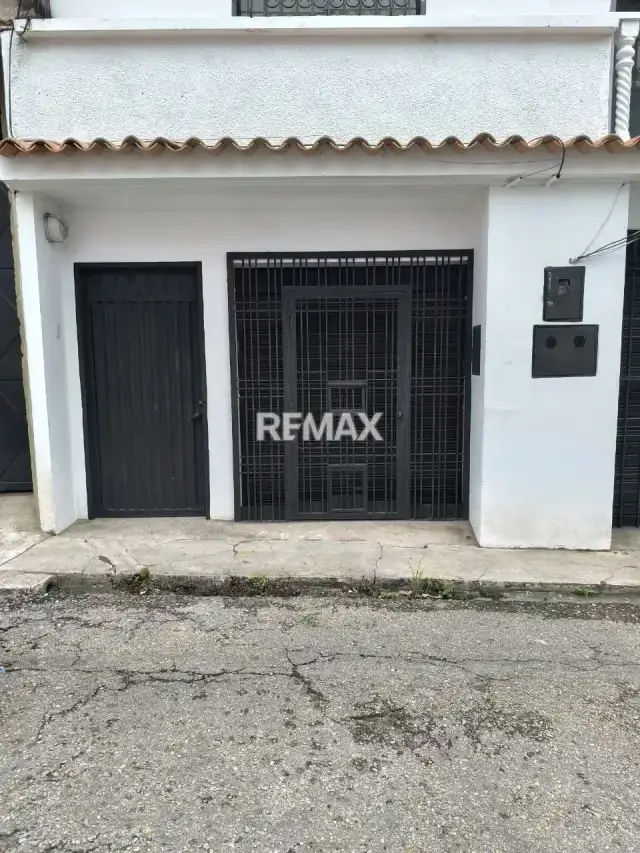 LOCAL COMERCIAL EN ALQUILER EN TARIBA