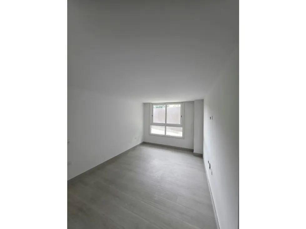 PLANTA BAJA EN VENTA 198 M2 OBRA BLANCA CON TERRAZA - URB CHULAVISTA - 3