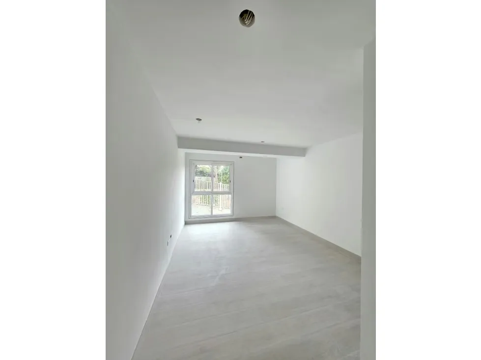 PLANTA BAJA EN VENTA 198 M2 OBRA BLANCA CON TERRAZA - URB CHULAVISTA - 6