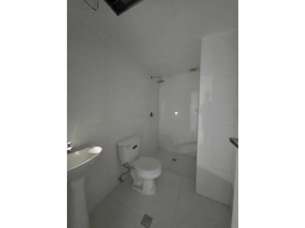 PLANTA BAJA EN VENTA 198 M2 OBRA BLANCA CON TERRAZA - URB CHULAVISTA - 9