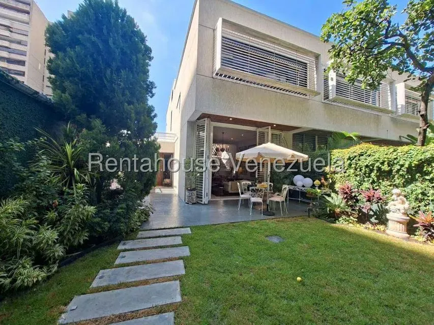 Casa (Multipes Niveles) en Venta en Los Palos Grandes, Distrito Metropolitano - 2