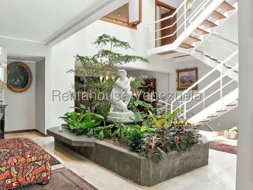 Casa (Multipes Niveles) en Venta en Los Palos Grandes, Distrito Metropolitano - 13
