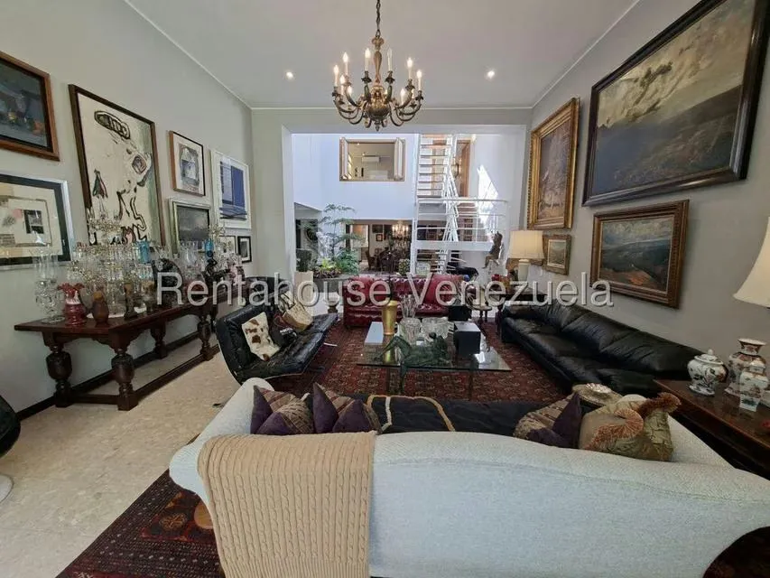 Casa (Multipes Niveles) en Venta en Los Palos Grandes, Distrito Metropolitano - 14