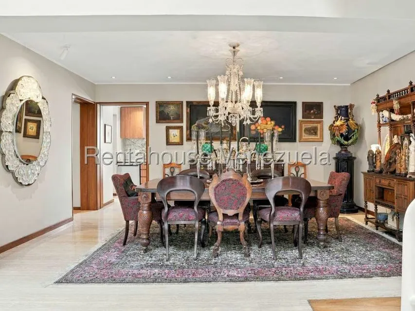 Casa (Multipes Niveles) en Venta en Los Palos Grandes, Distrito Metropolitano - 17