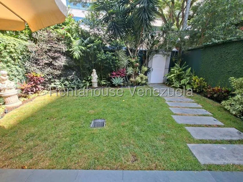 Casa (Multipes Niveles) en Venta en Los Palos Grandes, Distrito Metropolitano - 4