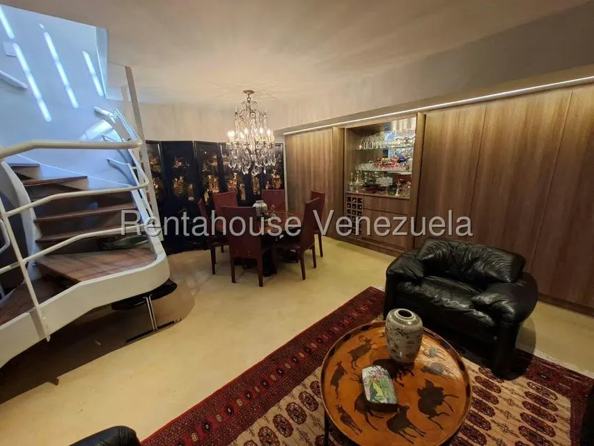 Casa (Multipes Niveles) en Venta en Los Palos Grandes, Distrito Metropolitano - 32