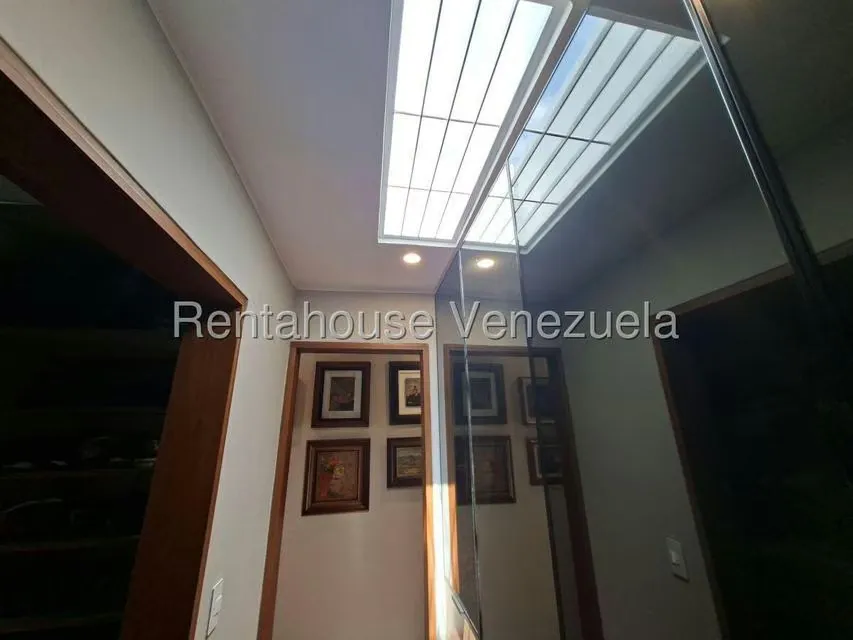 Casa (Multipes Niveles) en Venta en Los Palos Grandes, Distrito Metropolitano - 53