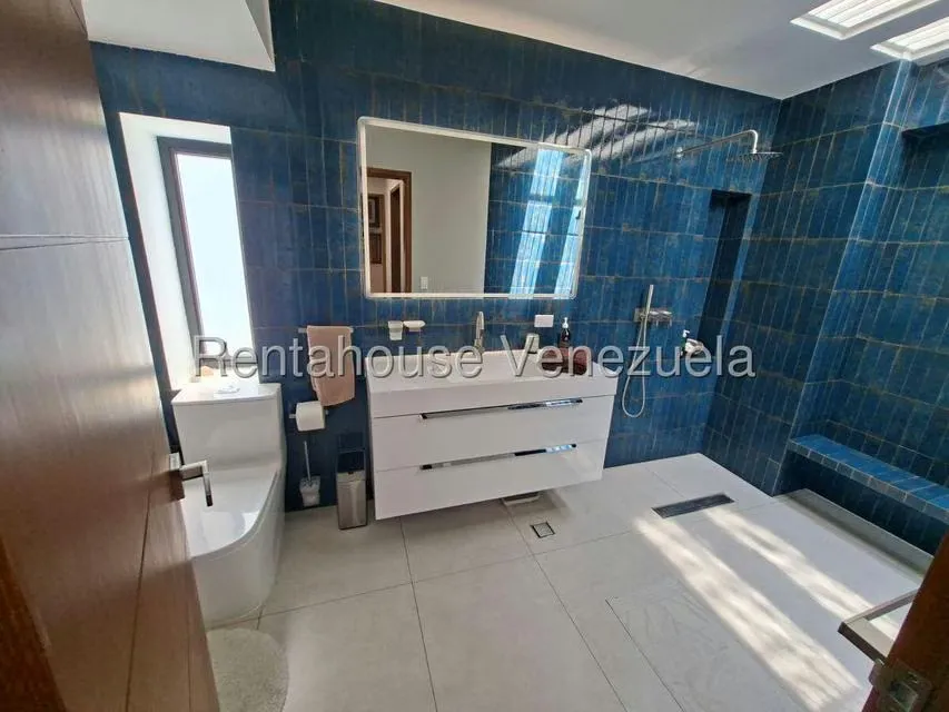 Casa (Multipes Niveles) en Venta en Los Palos Grandes, Distrito Metropolitano - 56