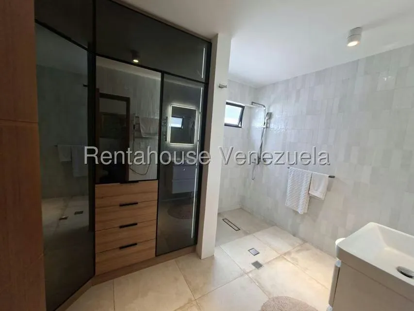 Casa (Multipes Niveles) en Venta en Los Palos Grandes, Distrito Metropolitano - 60