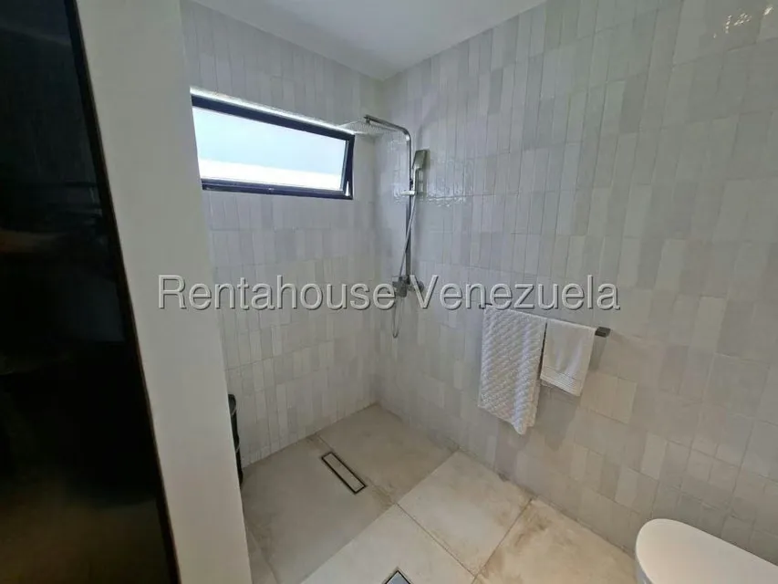 Casa (Multipes Niveles) en Venta en Los Palos Grandes, Distrito Metropolitano - 62