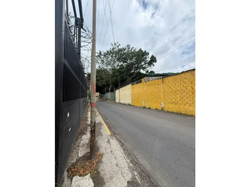 Se vende Terreno 2.019m² Los Chorros - 12