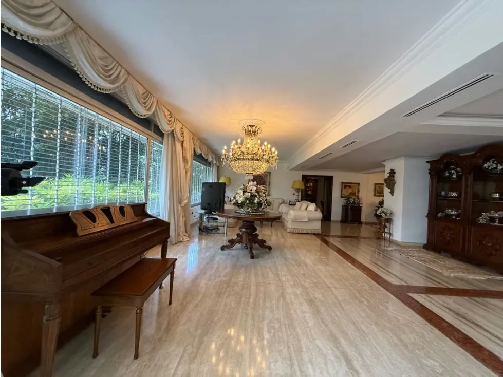 Se vende PB 600m2 4H+2S/4.5B+S/3P Las Mesetas - 2