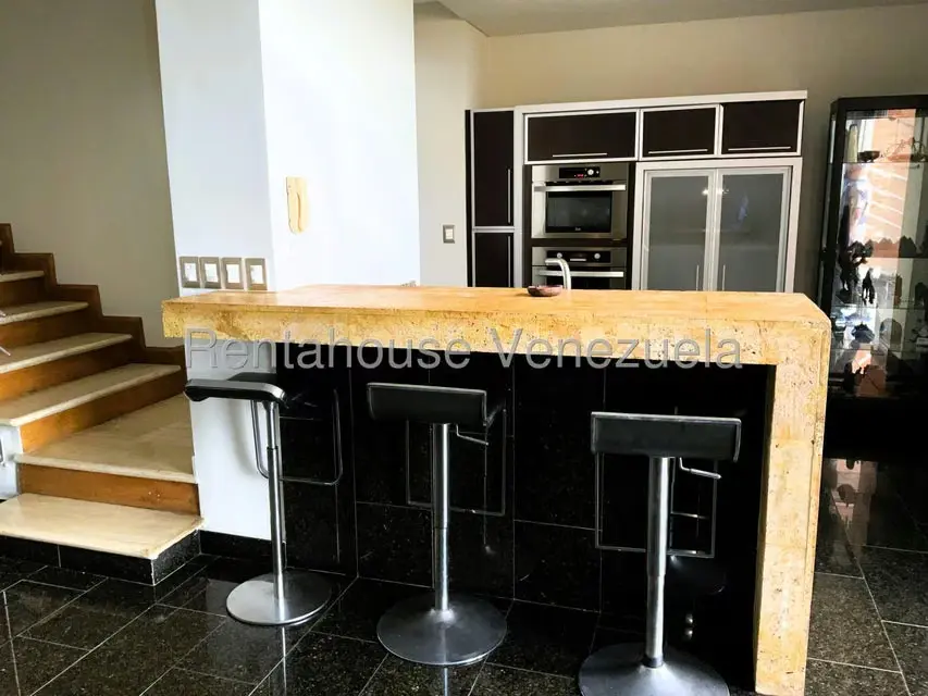 Townhouse (Multiples Niveles) en Venta en Los Naranjos del Cafetal, Distrito Metropolitano - 23