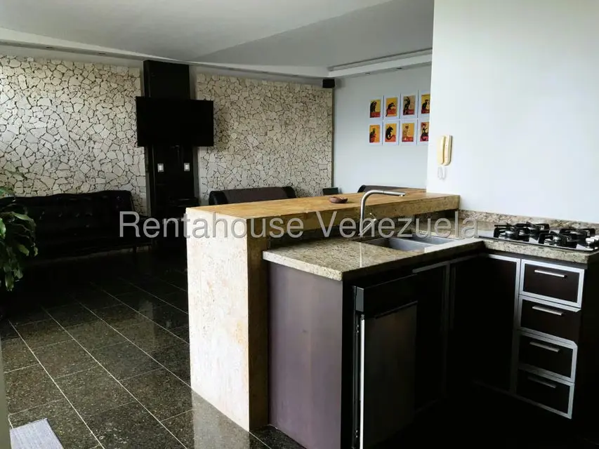 Townhouse (Multiples Niveles) en Venta en Los Naranjos del Cafetal, Distrito Metropolitano - 25