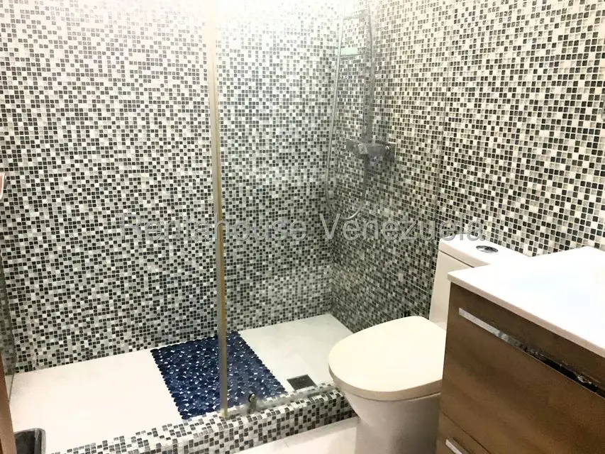 Townhouse (Multiples Niveles) en Venta en Los Naranjos del Cafetal, Distrito Metropolitano - 8