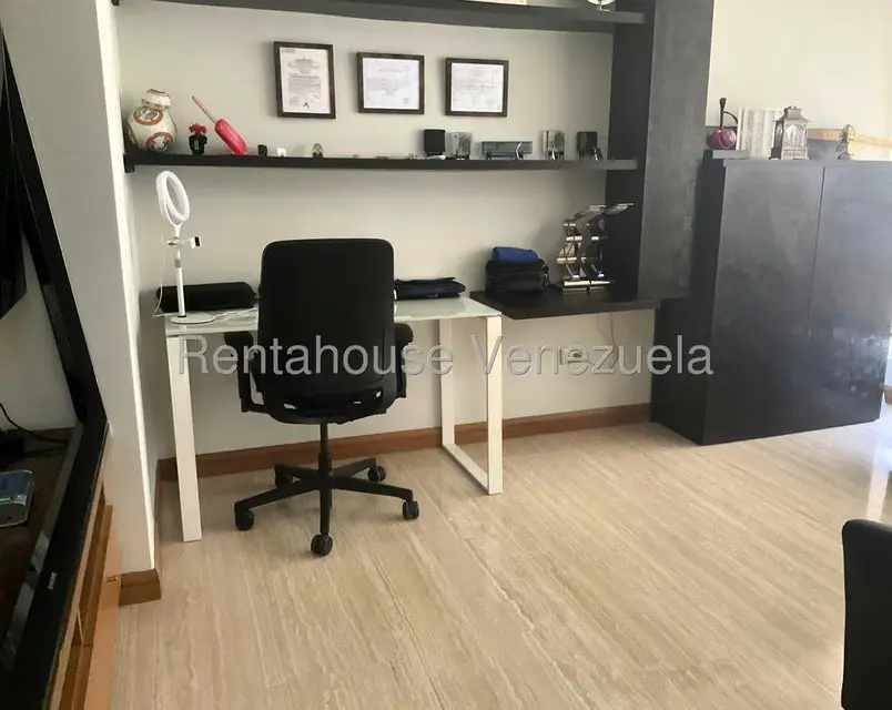 Townhouse (Multiples Niveles) en Venta en Los Naranjos del Cafetal, Distrito Metropolitano - 9