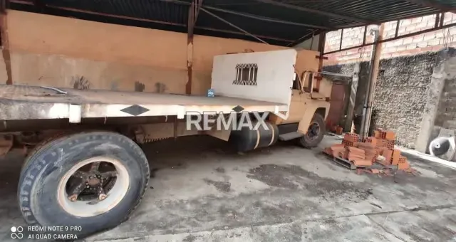 Venta de terreno con bloquera, casa, frente La Alcaldía Tocuyito La Guásima - 12