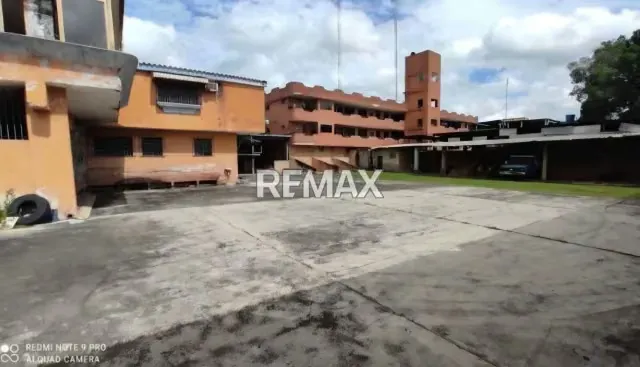Venta de terreno con bloquera, casa, frente La Alcaldía Tocuyito La Guásima - 5