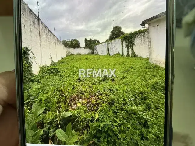 En venta terreno a pie de calle en Barcelona