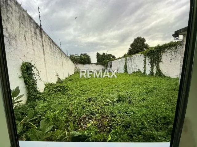 En venta terreno a pie de calle en Barcelona - 2