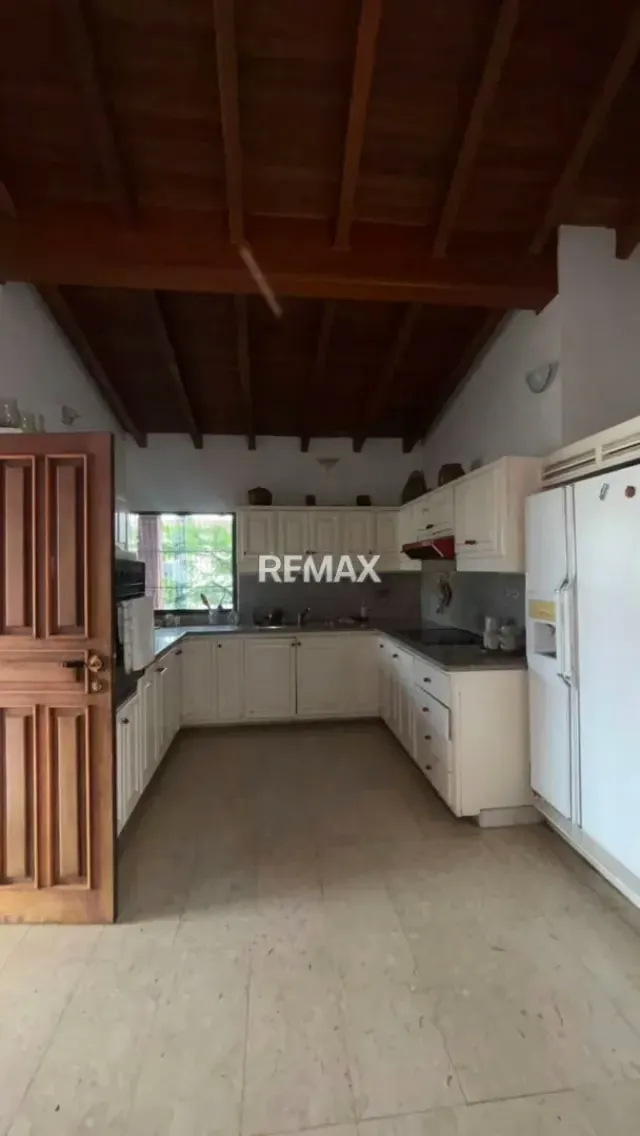 En Venta dos Casas con amplia parcela de terreno ubicadas en el Sector La Colonia parte alta, Guanare, Portuguesa, Venezuela - 9