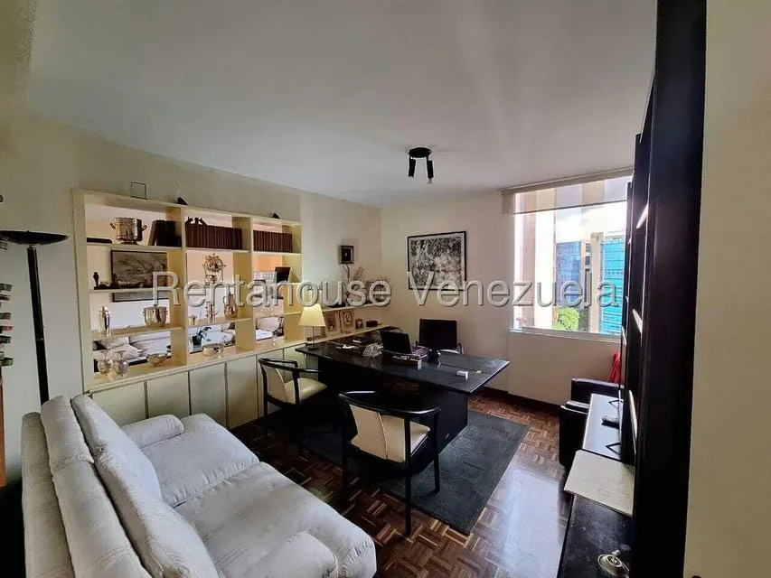 Apartamento (1 Nivel) en Venta en Campo Alegre, Distrito Metropolitano - 11