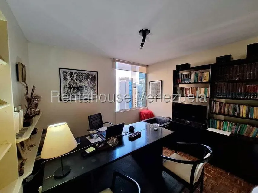 Apartamento (1 Nivel) en Venta en Campo Alegre, Distrito Metropolitano - 12