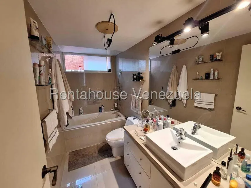 Apartamento (1 Nivel) en Venta en Campo Alegre, Distrito Metropolitano - 14
