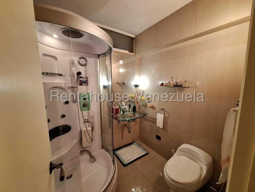 Apartamento (1 Nivel) en Venta en Campo Alegre, Distrito Metropolitano - 17