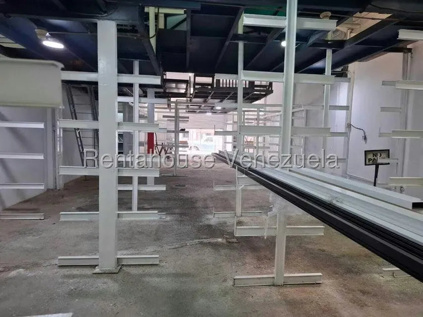Local Comercial en Alquiler en Cementerio, Distrito Metropolitano - 11