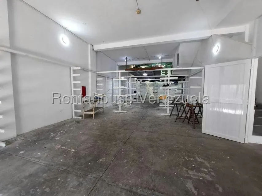 Local Comercial en Alquiler en Cementerio, Distrito Metropolitano - 12