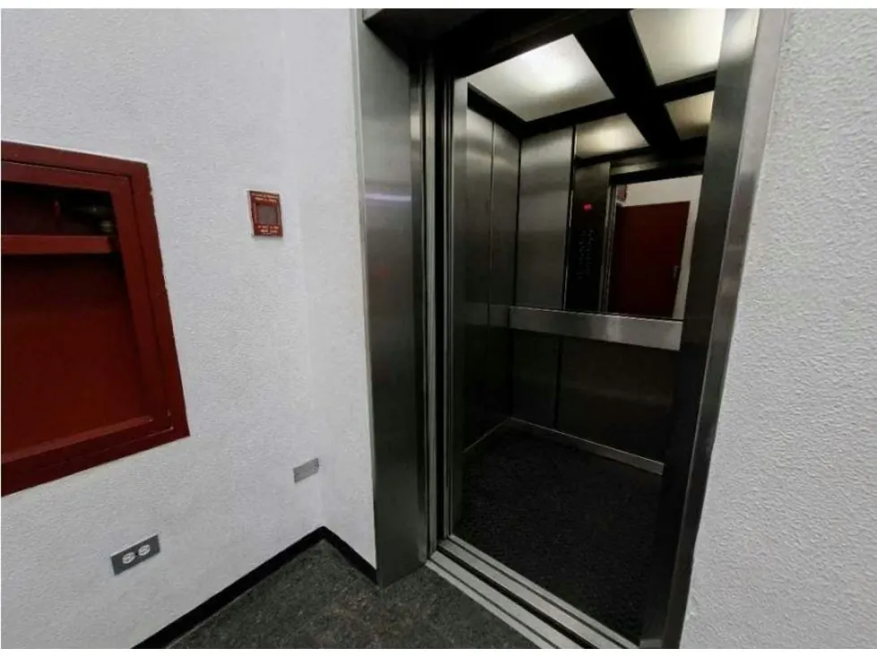 Alquilo Oficina en Los Dos Caminos 48M2 - 3