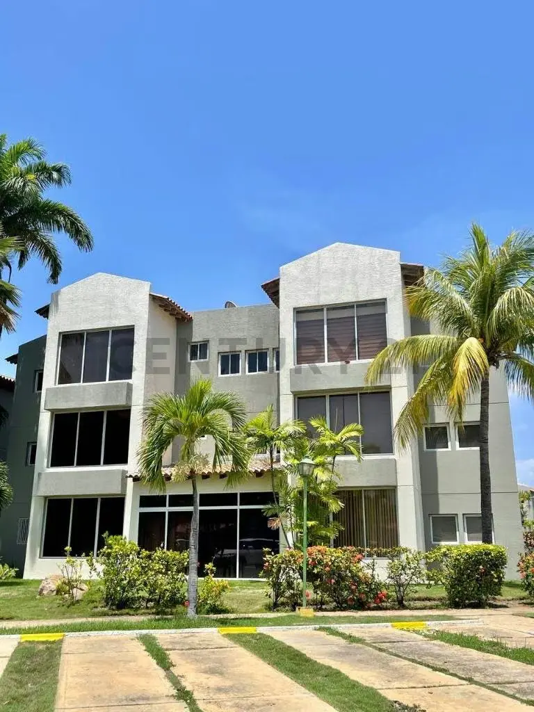 Apartamento en alquiler en Lechería. C.R Puerto Aventura