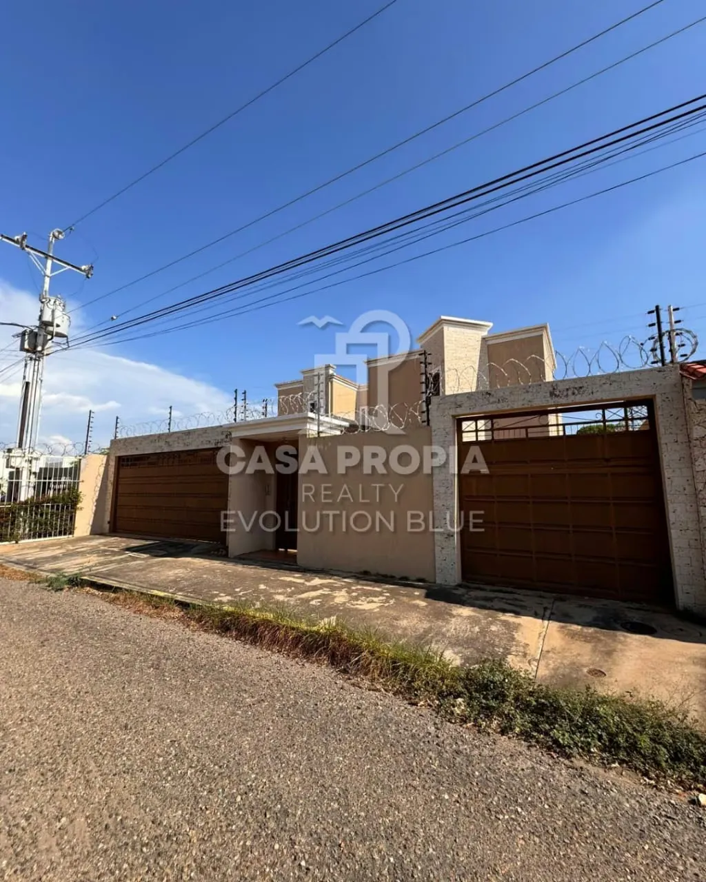 Casa quinta en venta Urbanización La California