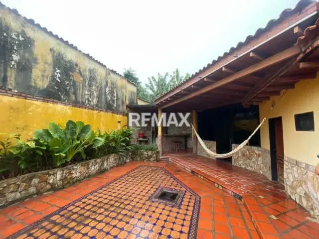 EN VENTA HERMOSA CASA URB. BELLA VISTA, AV BELLA VISTA-MATURÍN - 12