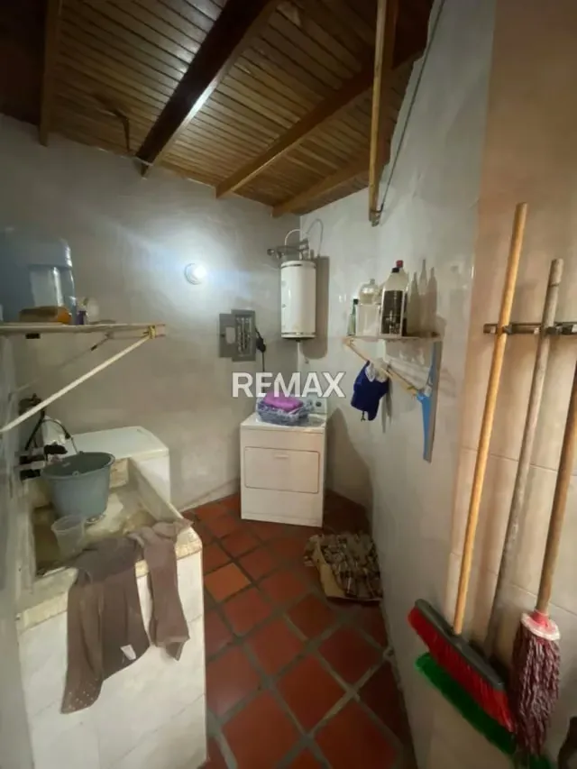 EN VENTA HERMOSA CASA URB. BELLA VISTA, AV BELLA VISTA-MATURÍN - 16