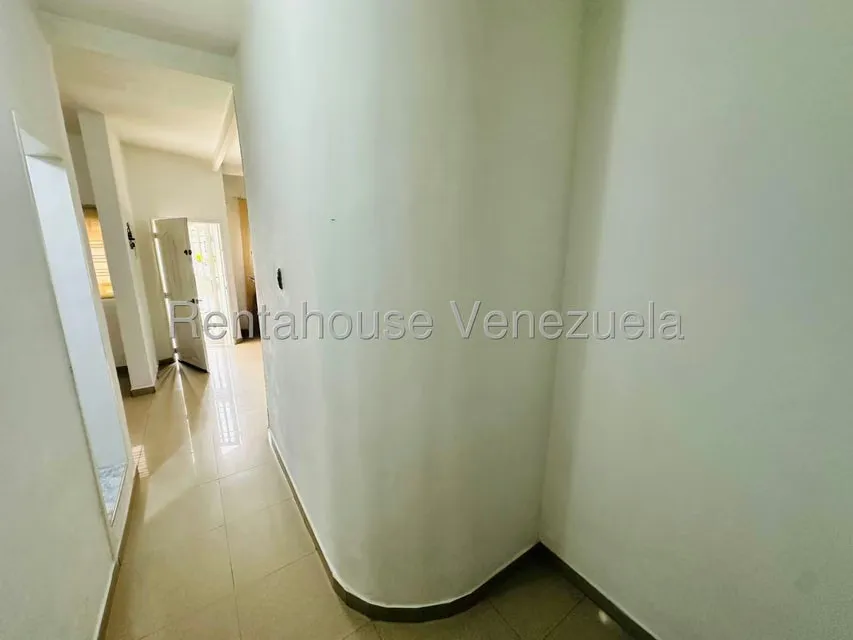 Apartamento (1 Nivel) en Venta en Intercomunal Turmero Maracay, Aragua - 17